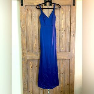 Lulu’s blue satin gown